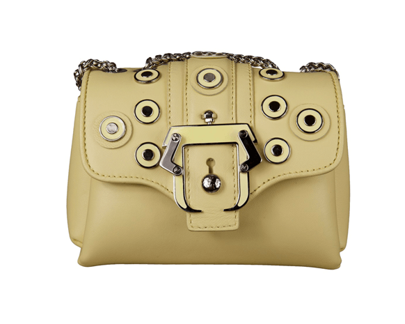 الحقائب الصغيرة جداً Micro Bags ستمنحك العصرية والحرية في الموسم الحار