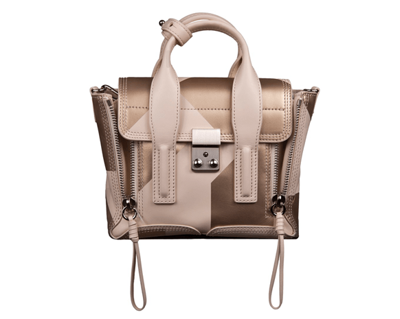 الحقائب الصغيرة جداً Micro Bags ستمنحك العصرية والحرية في الموسم الحار