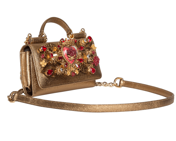 الحقائب الصغيرة جداً Micro Bags ستمنحك العصرية والحرية في الموسم الحار
