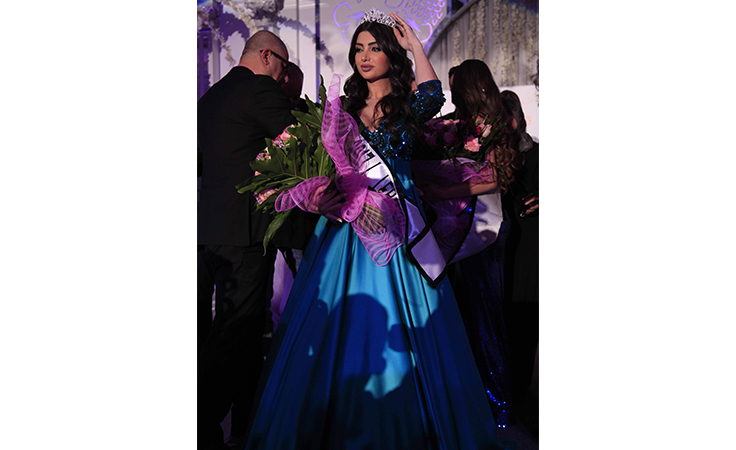 تتويج سارة الحاج ملكة جمال العرب لبنان  2017