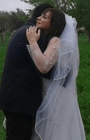 سلاف فواخرجي واولادها / ØªØ¹Ø±Ù Ø¹ÙÙ Ø±Ø£Ù Ø§ÙÙÙØ§ÙØ© Ø³ÙØ§Ù ÙÙØ§Ø®Ø±Ø¬Ù ÙÙ Ø²ÙØ§Ø¬ Ø§ÙÙØ³ÙÙØ© ÙÙ ÙØ³ÙØ­Ù Ø§ÙÙÙÙ Ø§ÙØ³Ø§Ø¨Ø¹ - ممثلة سورية، درست بكلية الاداب جامعة دمشق قسم الآثار كما إلتحقت بمعهد أدهم إسماعيل للفنون التشكيلية، بدأت مشوارها.
