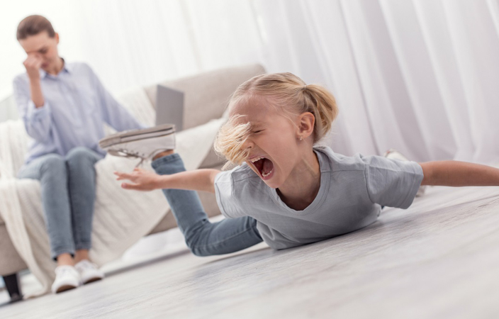 6 نصائح لتصحيح سلوكيات طفلك المدلّل