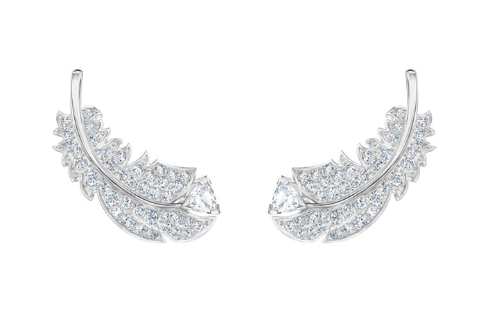 اختاري مجموعة Naughty or Nice من سواروفسكي لإطلالة متوهجة في موسم الأعياد