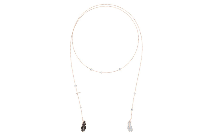 اختاري مجموعة Naughty or Nice من سواروفسكي لإطلالة متوهجة في موسم الأعياد