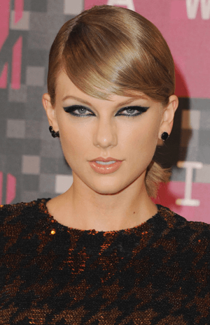 تايلور سويفت ملكة في عالم الجمال