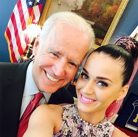 سيلفي المشاهير ظاهرة عالمية