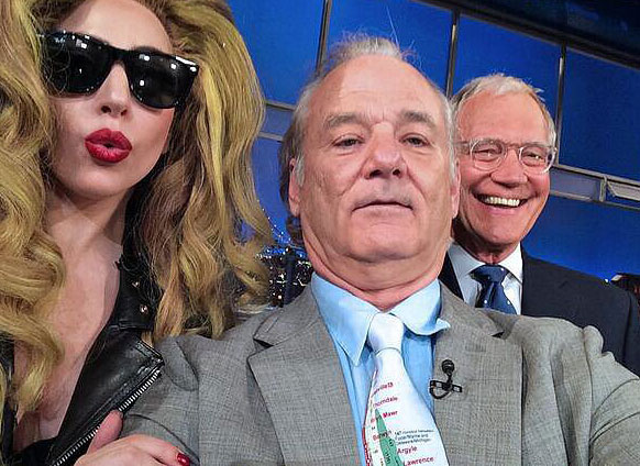 سيلفي المشاهير ظاهرة عالمية