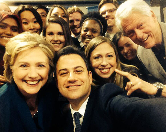 سيلفي المشاهير ظاهرة عالمية