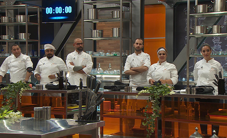المشتركون يتكاتفون للتحضير لحفل زفاف ضمن Top Chef
