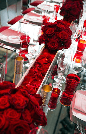 ديكور زفافك رومانسي مستوحى من أجواء يوم الحب