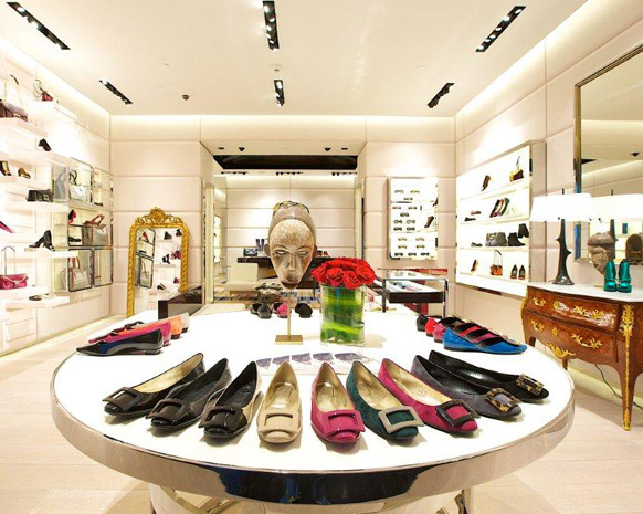 تعر في إلى برنامج Vogue Fashion Dubai Experience في دبي مول نواعم