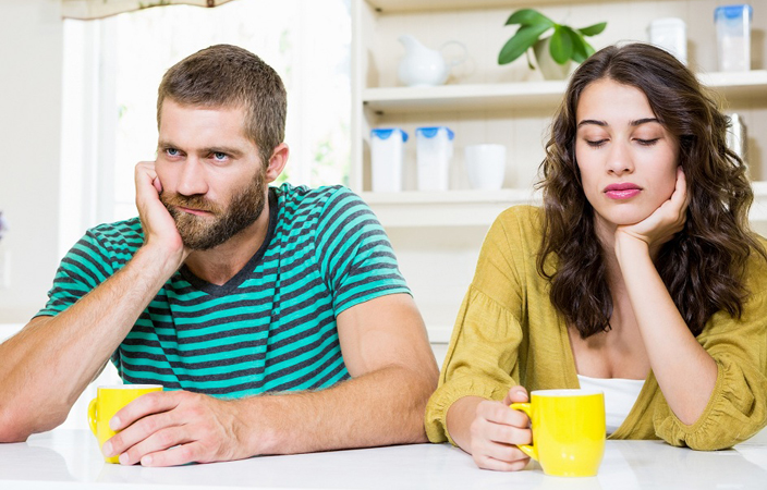 6 نصائح للتعامل مع سلوكيات زوجك المزعجة