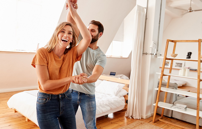 12 فكرة رومانسية لقضاء يوم الحب مع زوجك