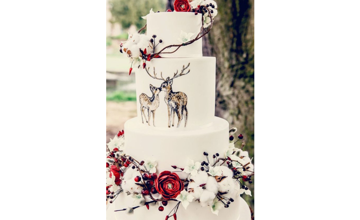 استوحي كعكة زفاف متميّزة لفرحك الشتوي