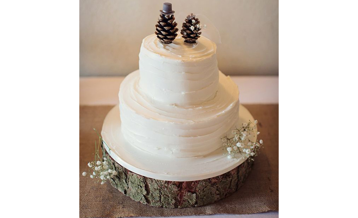 استوحي كعكة زفاف متميّزة لفرحك الشتوي
