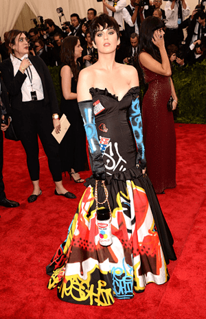 هذه كانت أغرب الفساتين في حفل ميت غالا 2015