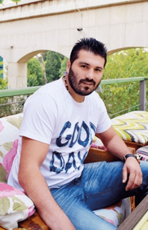 يزن السيد متّهم بالإخلال بالآداب العامة؛ فكيف يردّ؟