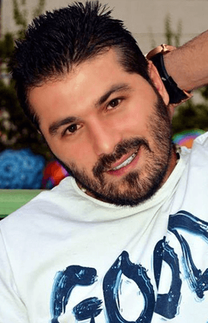 يزن السيد متّهم بالإخلال بالآداب العامة؛ فكيف يردّ؟