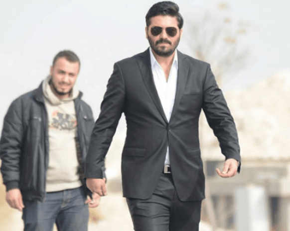 يزن السيد متّهم بالإخلال بالآداب العامة؛ فكيف يردّ؟