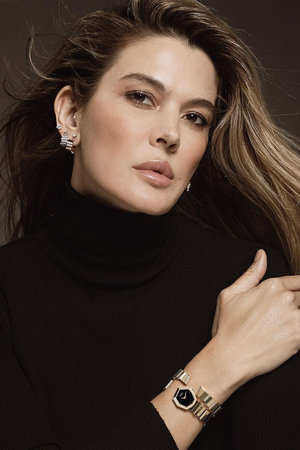 في عيد ميلادها.. نتعرّف إلى أسرار أناقة زويا صقر