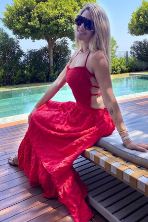 في عيد ميلادها.. نتعرّف إلى أسرار أناقة زويا صقر