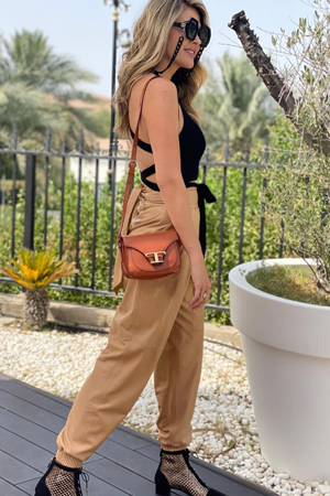 في عيد ميلادها.. نتعرّف إلى أسرار أناقة زويا صقر