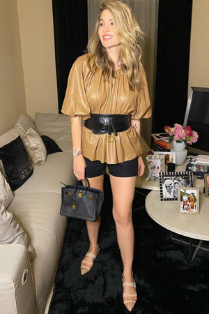 في عيد ميلادها.. نتعرّف إلى أسرار أناقة زويا صقر