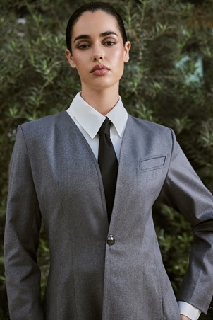 المصممة ليلى العوضي تقدم رؤية جديدة للجمال المشرقي