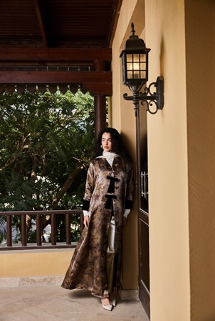 المصممة ليلى العوضي تقدم رؤية جديدة للجمال المشرقي