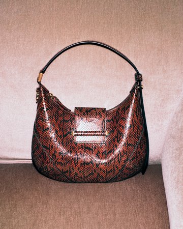 أناقتكِ في خريف 2025 تبدأ مع أحذية وحقائب Jimmy Choo