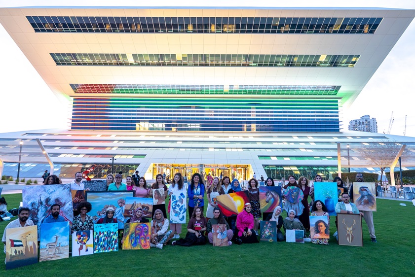 أكثر من 300 فنان يجتمعون في مكتبة محمد بن راشد احتفاءً باليوم العالمي للفن