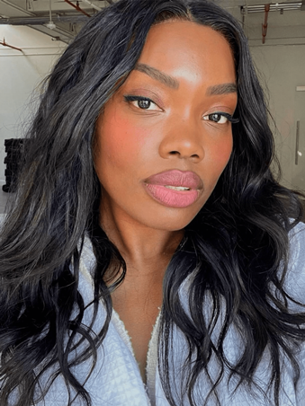 إليكِ أحدث صيحات المكياج لموسم الربيع