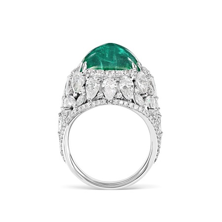 زمردكِ… حين يتجاوز اللون حدوده