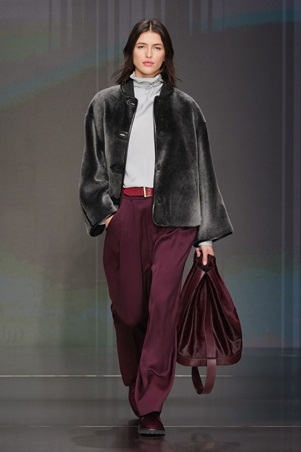 هدوء محسوب يرسم ملامح المرحلة الجديدة في عرض جورجيو أرماني