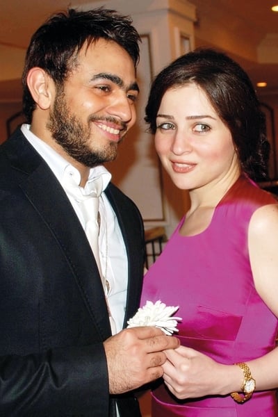 كيف ساندت مي عز الدين زميلها النجم تامر حسني بعد خضوعه لعملية جراحية؟