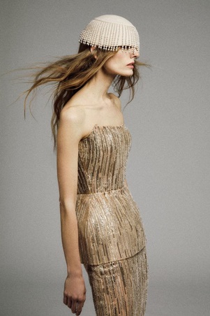 خفة لافتة في مجموعة أزياء Nihan Peker الجديدة