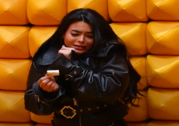 أسماء جلال تقاضي رامز جلال بسبب مقدمة 