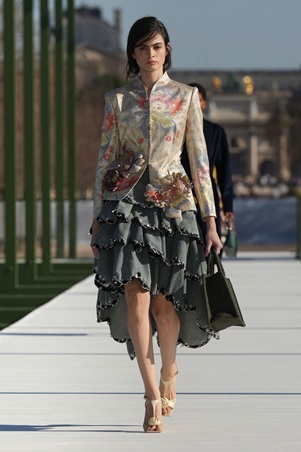 ديور خريف وشتاء 26-27.. شتاء تحت شمس باريس