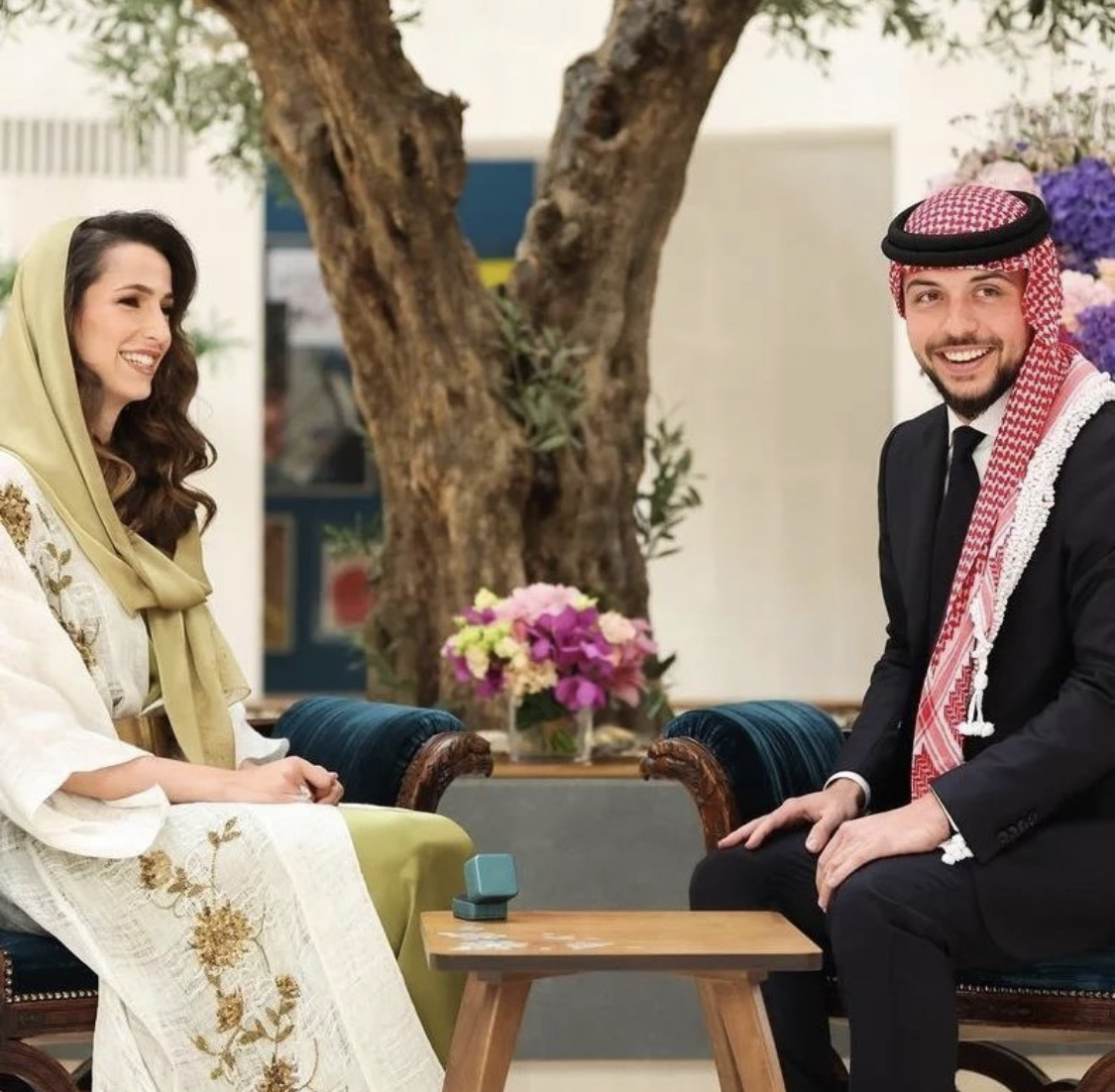 من هي رجوة خطيبة ولي عهد الأردن؟