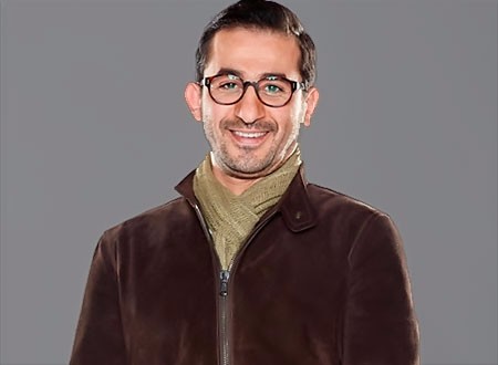 أحمد حلمي يتخفى بوجه جوني ديب وانجلينا جولي مع صاحبة السعادة