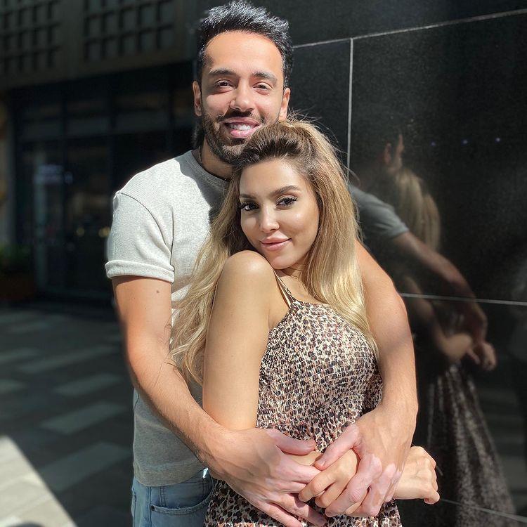 زوجة رامي جمال تعلن طلاقهما ويلغيان المتابعة عبر انستغرام