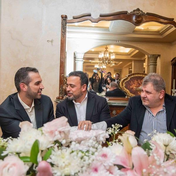 لقاء طليق أصالة وزوجها في حفل زفاف شام الذهبي حديث التواصل الاجتماعي