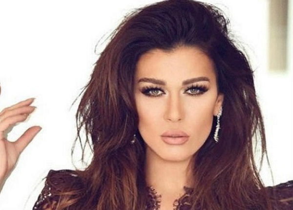 نادين الراسي تثير حيرة الجمهور بصورة مع زوجها السابق؟