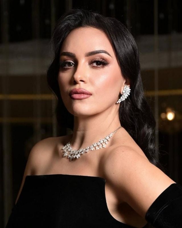 القصة الكاملة لأزمة ريهام عبد الغفور وانتهاك خصوصيتها ورد فعلها