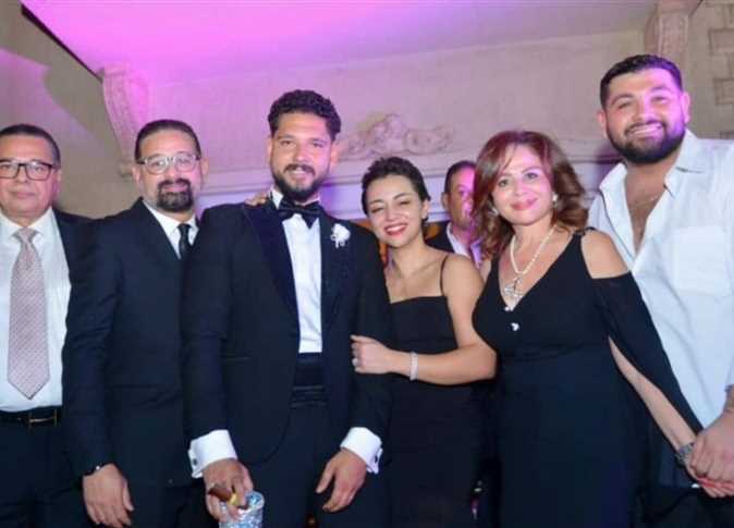 إلهام شاهين عن الخمور في زفاف نجل شقيقها: 