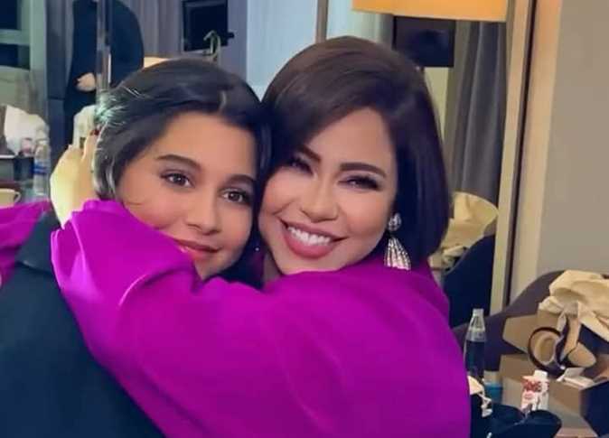 مذيعة مصرية: شيرين عبد الوهاب محتاجة تهتم ببناتها شوية