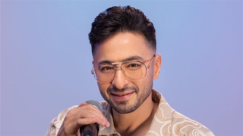 حمادة هلال يتعرض للسرقة والقبض على خادمة منزله