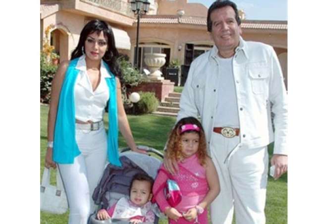 محمد مختار يُكذَب رانيا يوسف ويعتذر لنادية الجندي