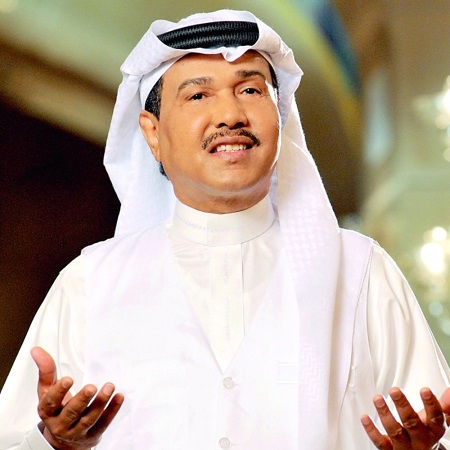 شاهدي: محمد عبده يكشف عن مهاراته في كرة القدم