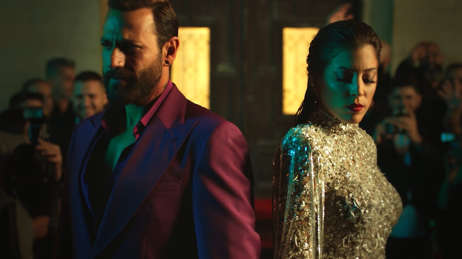 نيقولا معوض يغني بالتركي لأول مرة في الفيديو كليب Just Before I Fall Asleep